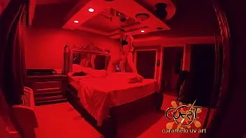 play Dumme Nacht der Freunde, Caramelo y Mandril