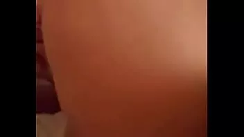 चलाएँ सौतेली माँ कृपया मेरे दोस्तों के साथ नहीं