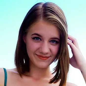 قناة Dakota Burns