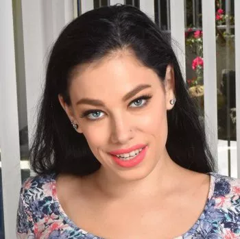 Pornstar Bobbi Dylan